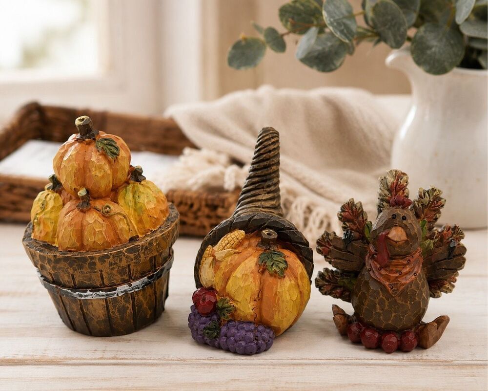Thanksgiving / Holiday Decorations Cornucopias, Turkeys, Pumpkin. Approx 3”